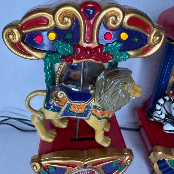 Vintage 1993CHRISTMAS Carousel Ornament Set of 2 CIRCUS ANIMALS ~ Lit & Animated - Picture 4 of 9